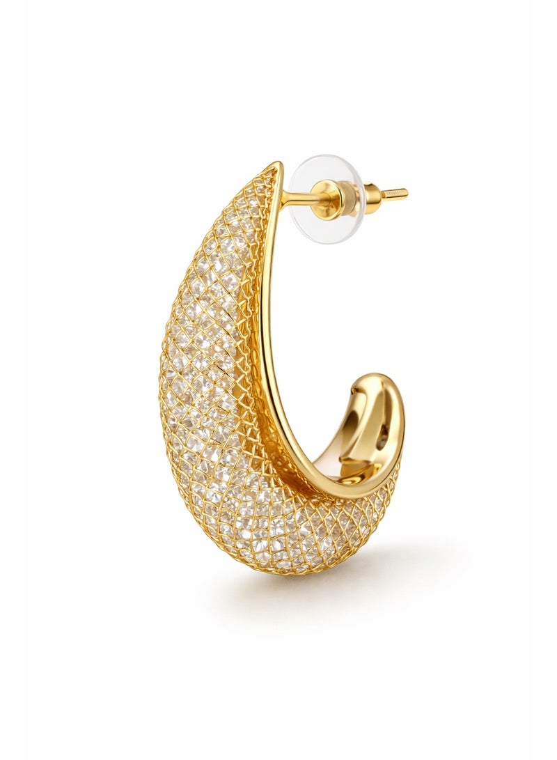 ثري دايموندز حلق حريمي نصف دائري مطلي دهب بفصوص لامعة، تصميم فاخر وكبير يبرز جمال الإطلالة - Image 2